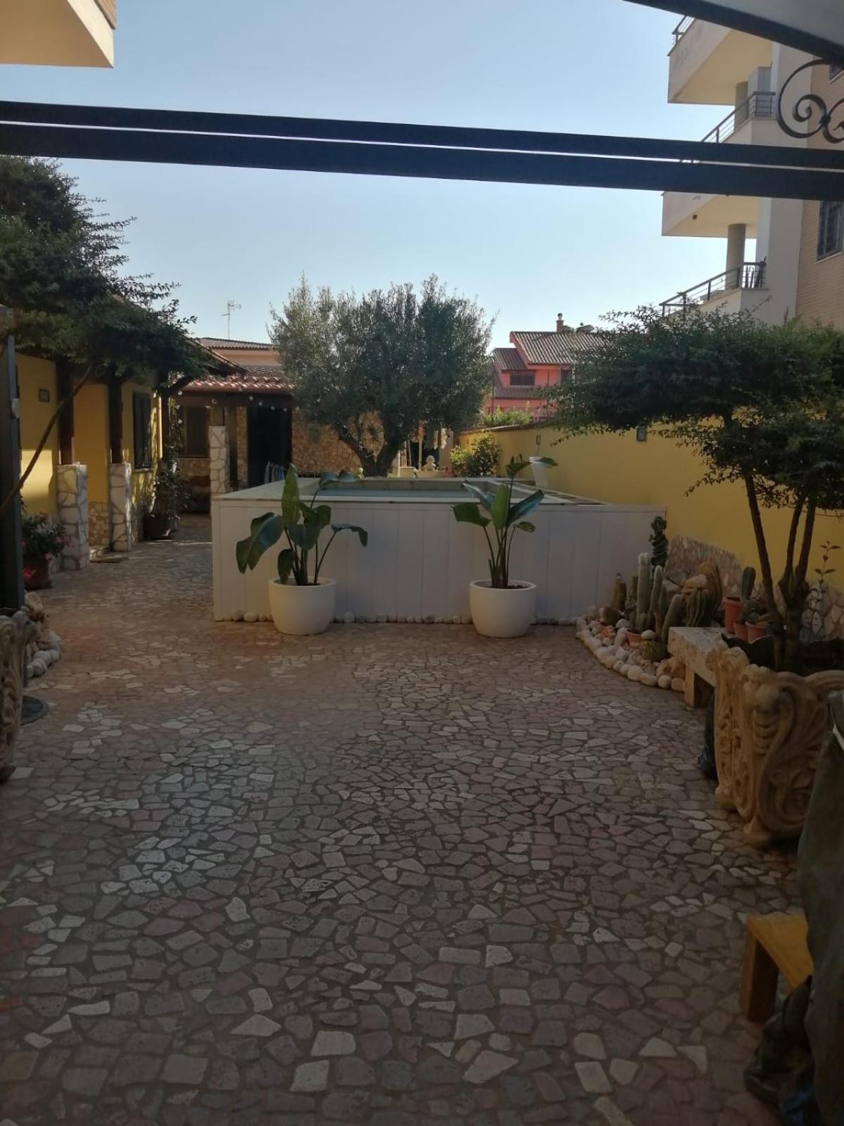 Eneahouse Hotel Fiumicino Buitenkant foto